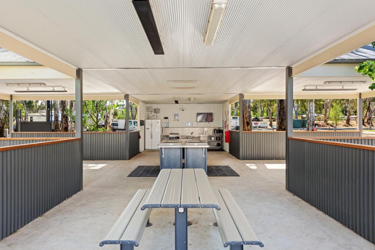 Discovery Parks - Maidens Inn Moama Exteriör bild