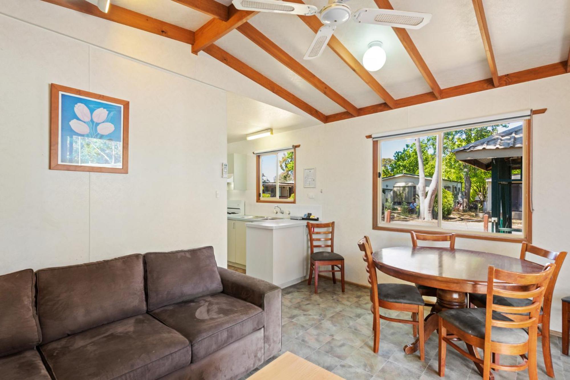 Discovery Parks - Maidens Inn Moama Rum bild